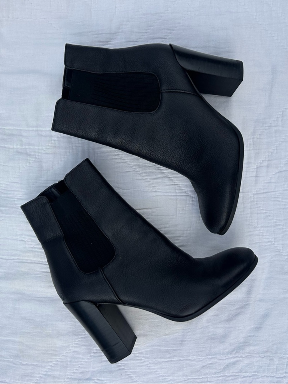 Kenneth Cole Black Leather Ankle Boots Size 8 | Block Heel Chelsea Booties